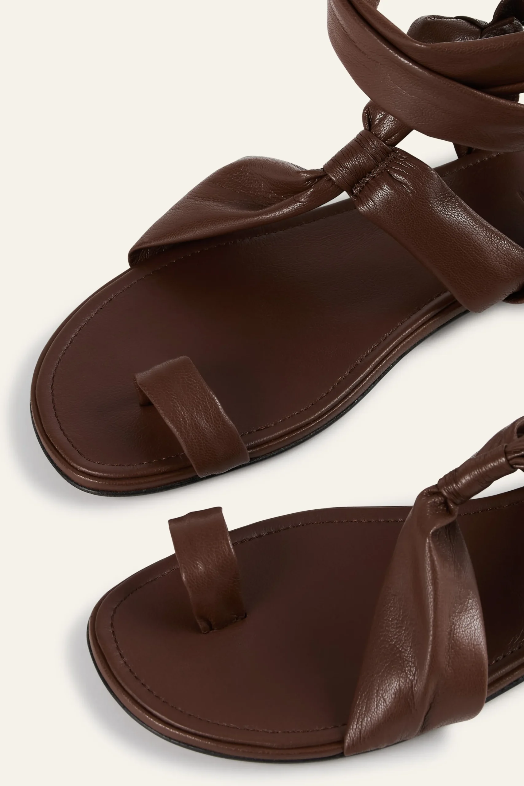 Ba&Sh COVILLA sandalias planas anudadas MARRON