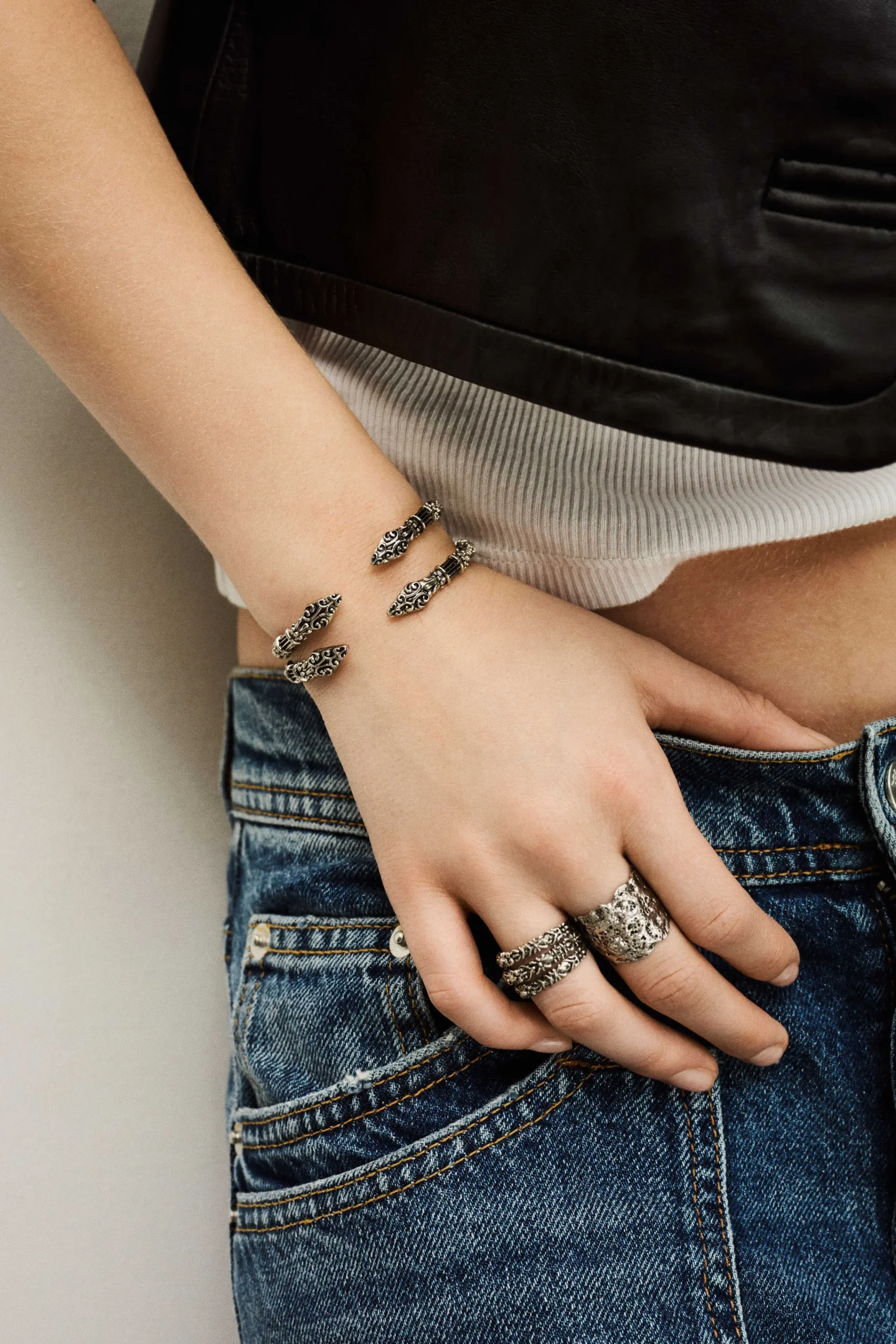 Ba&Sh MATTY pulsera tipo brazalete GRIS Sale